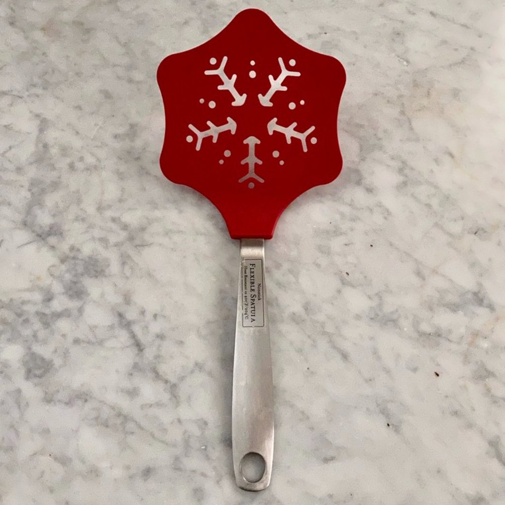 NWOT Williams Sonoma Large Snowflake Spatula